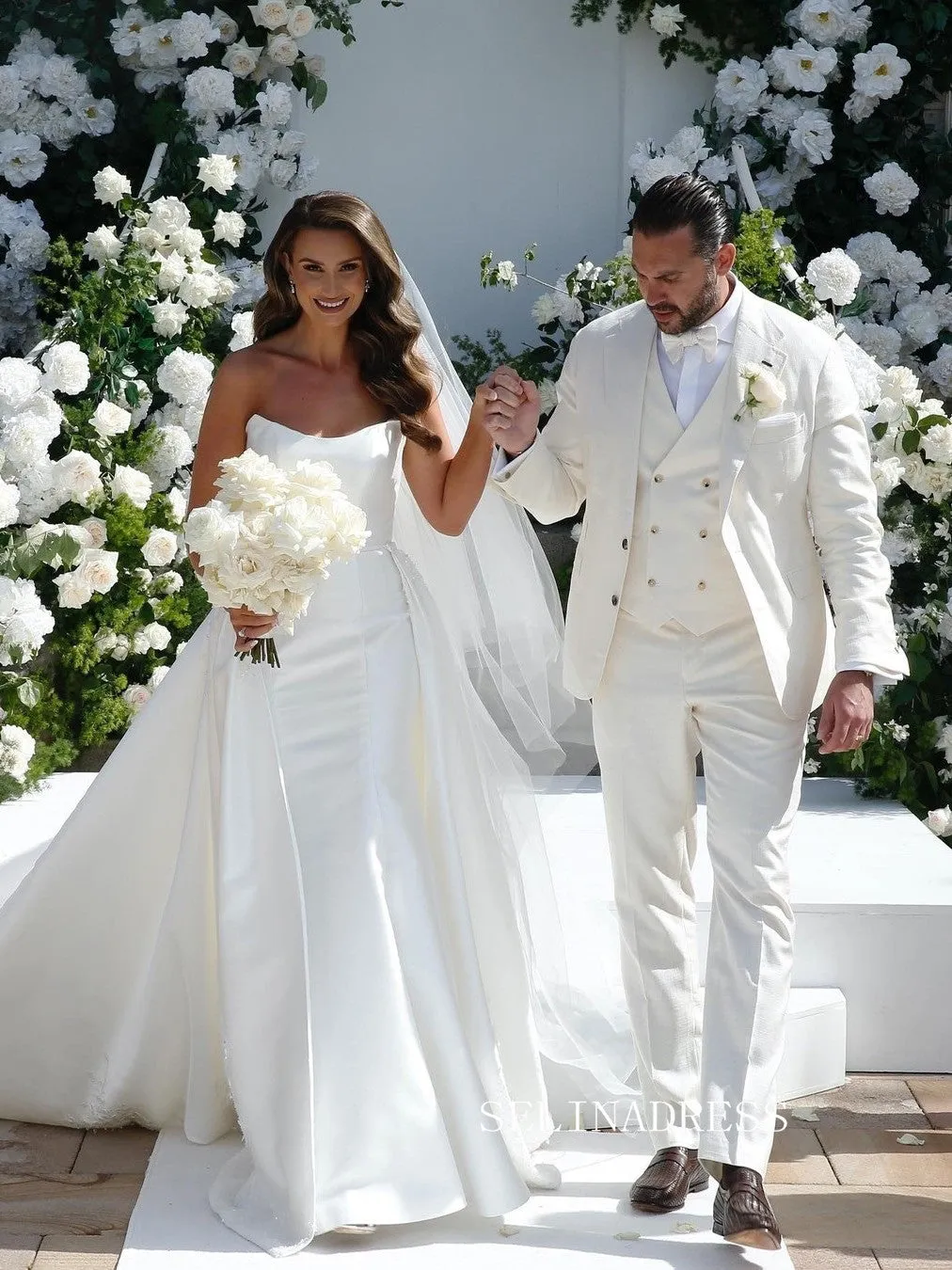 Chic Mermaid Strapless Satin Wedding Dress Rustic Bridal Gowns JKW200