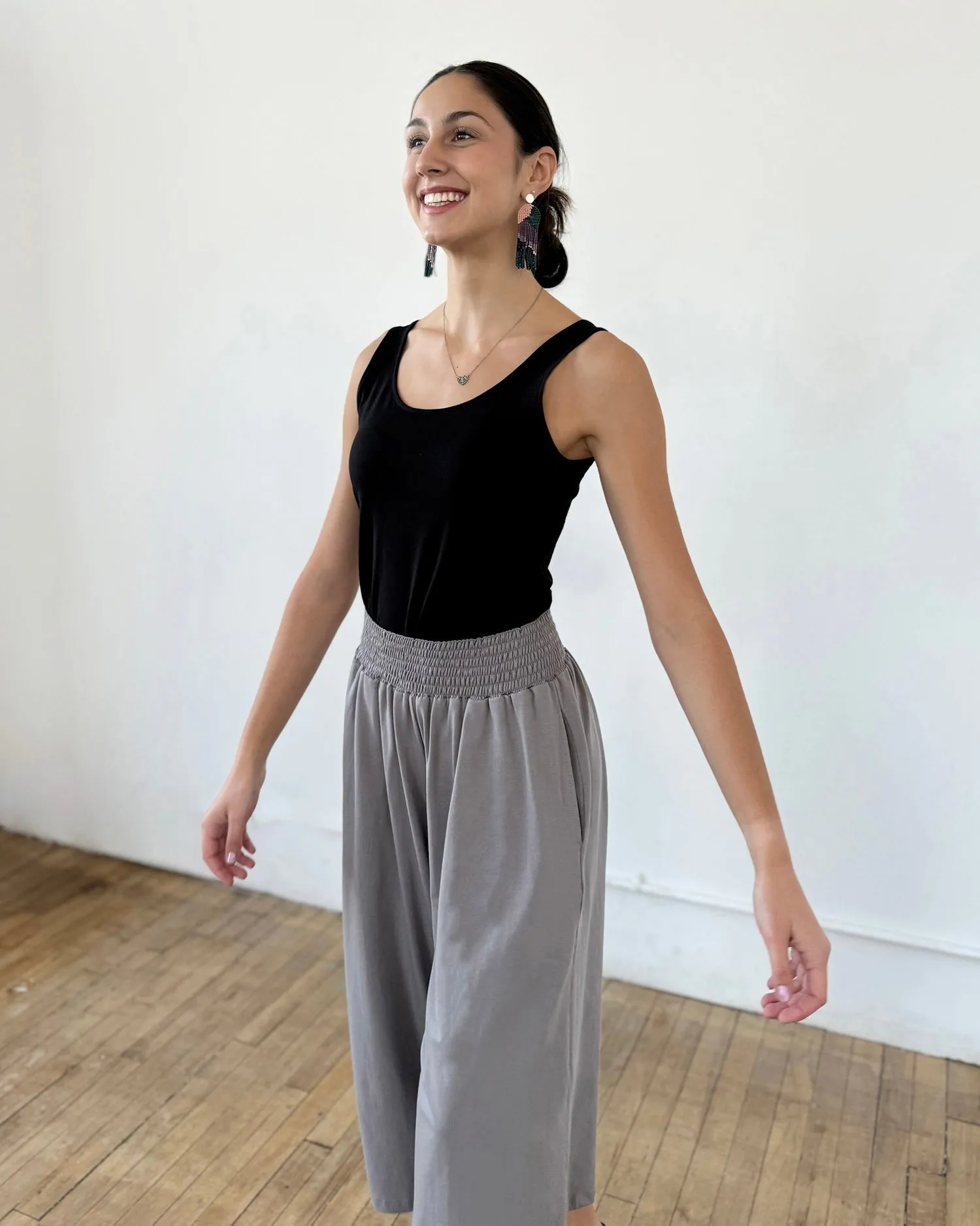 EDEN smocked capri pants in Circular Grey