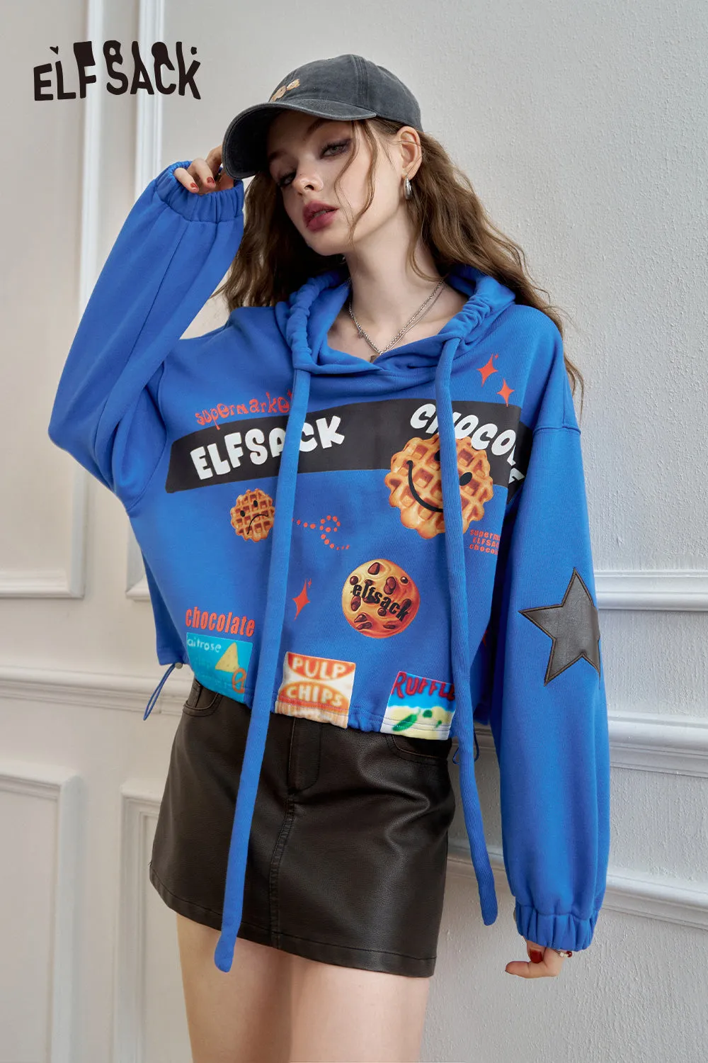 ELFSACK 2024 Autumn New Arrivals Retro fun print hooded sweatshirt for women, short casual tops