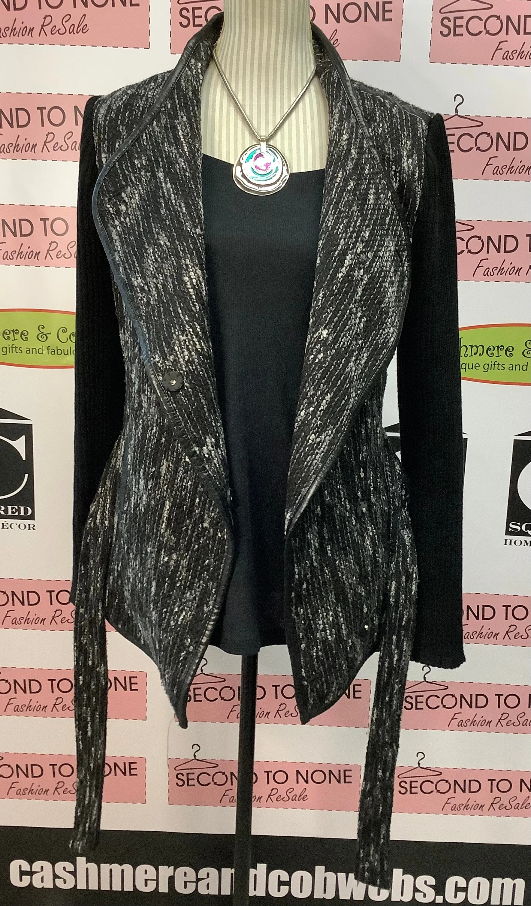 Lole Black Open-Back Top (Size L)