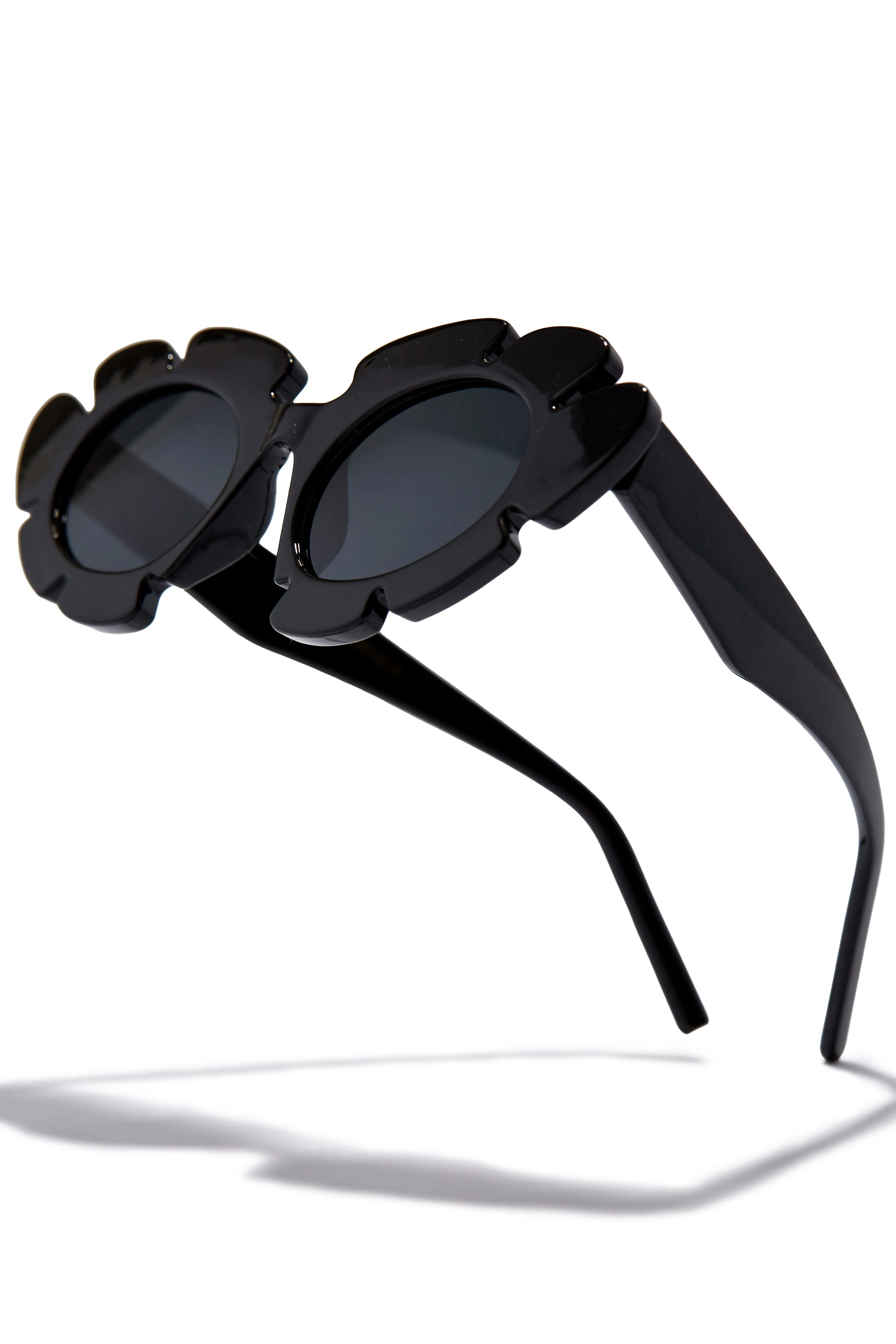 Weekend Flirt Unique Standout Frame Sunglasses - Black